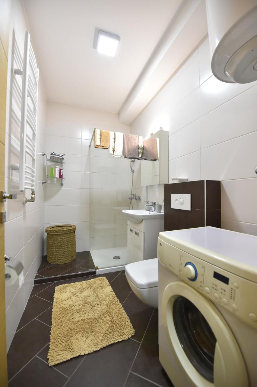 Apartment Sinisa With Garage Нови Сад Екстериор снимка