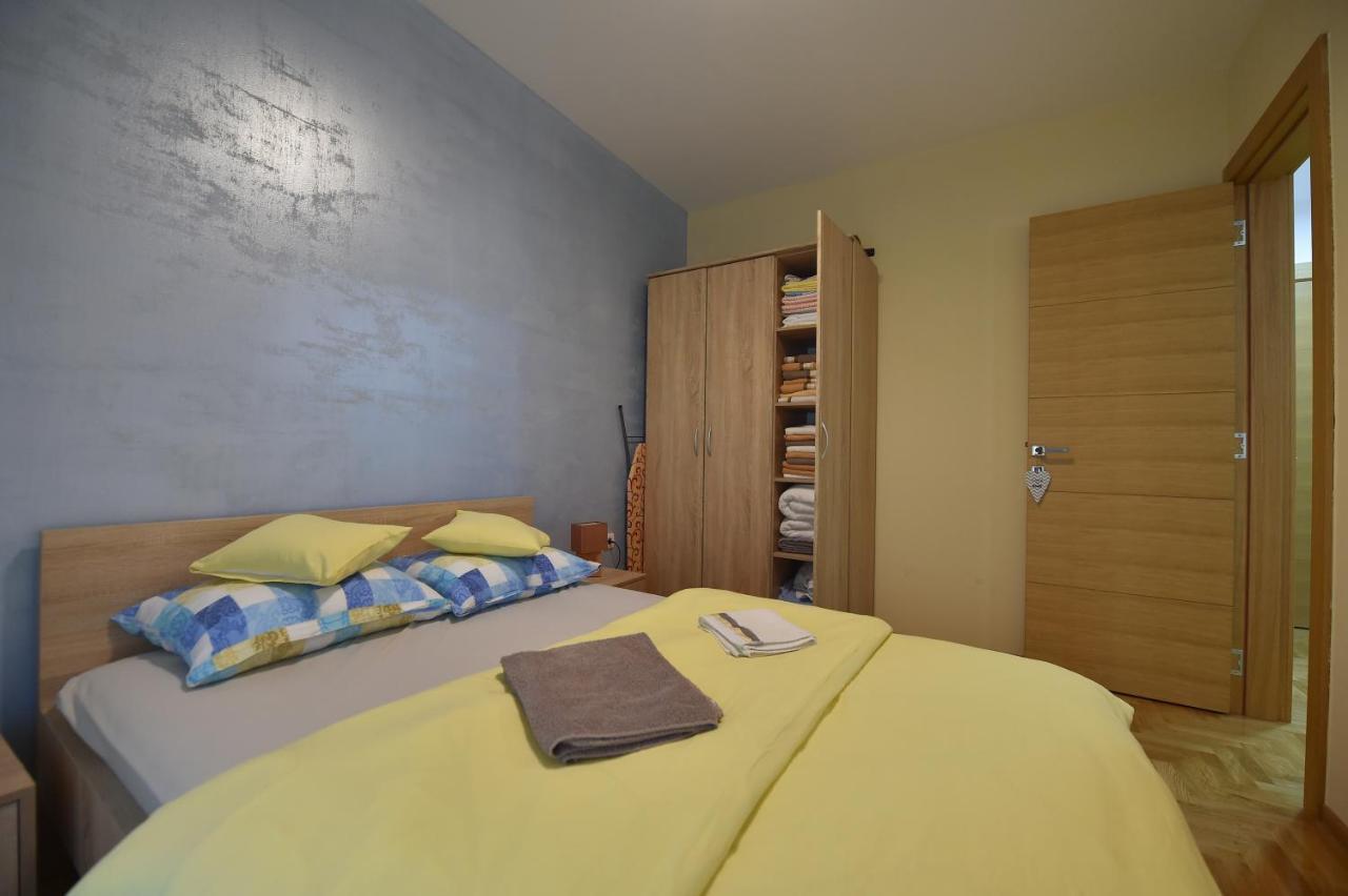 Apartment Sinisa With Garage Нови Сад Екстериор снимка